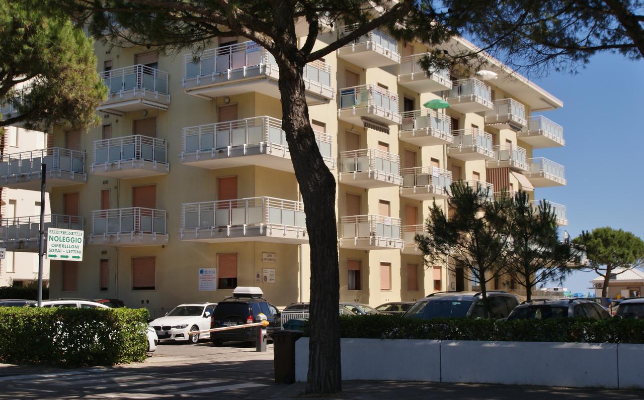 Residence Diplomatic Jesolo Exterior foto